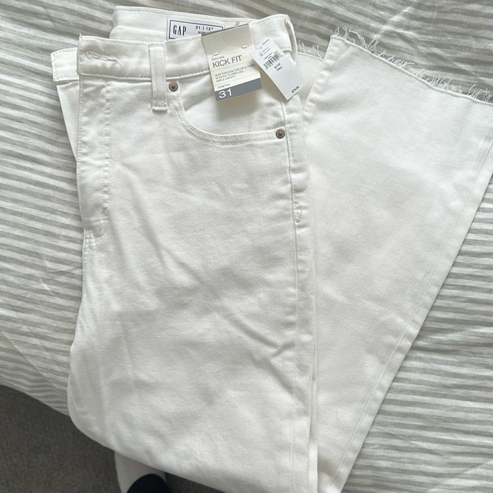 Women's GAP White Jeans kick fit ankle flare